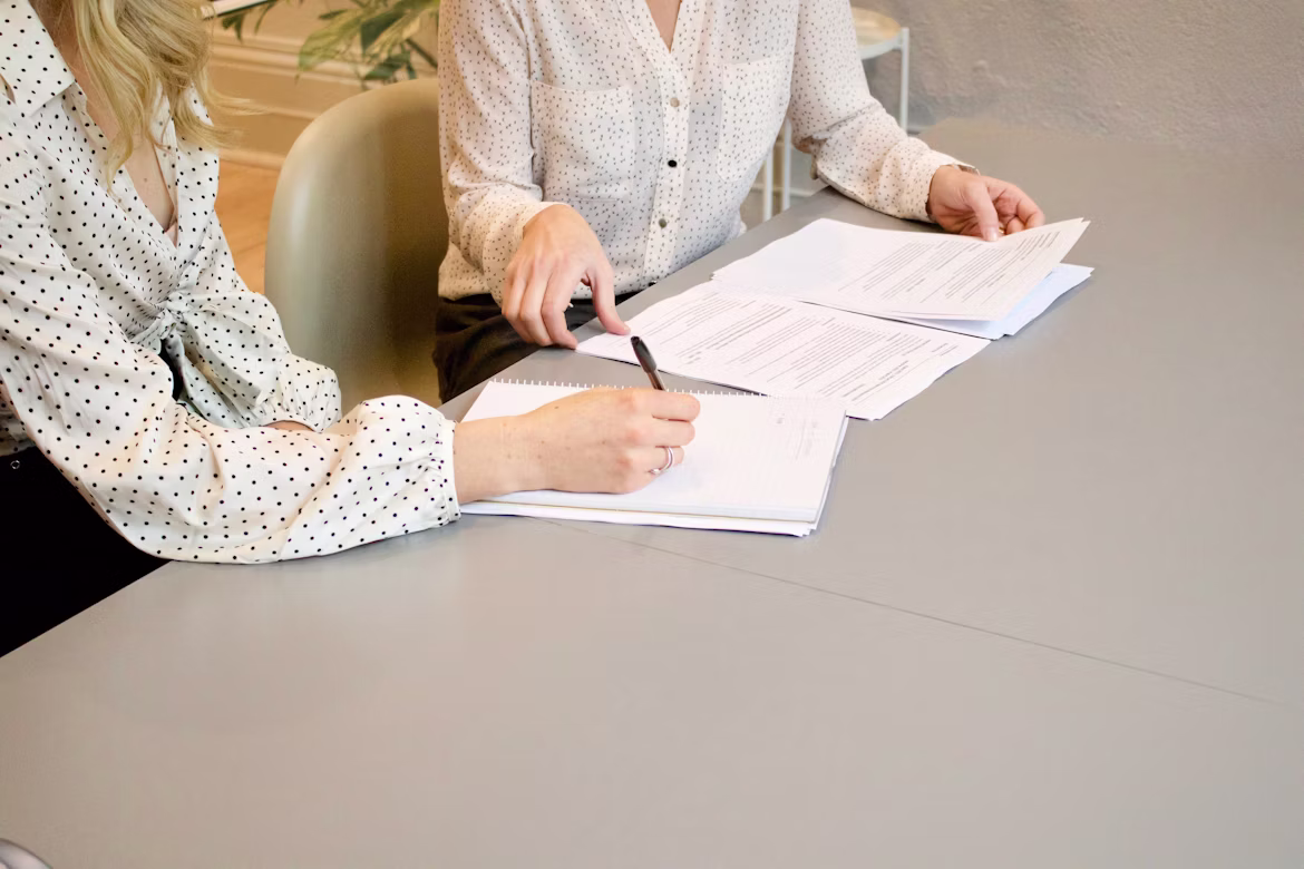 Meeting for estate signature